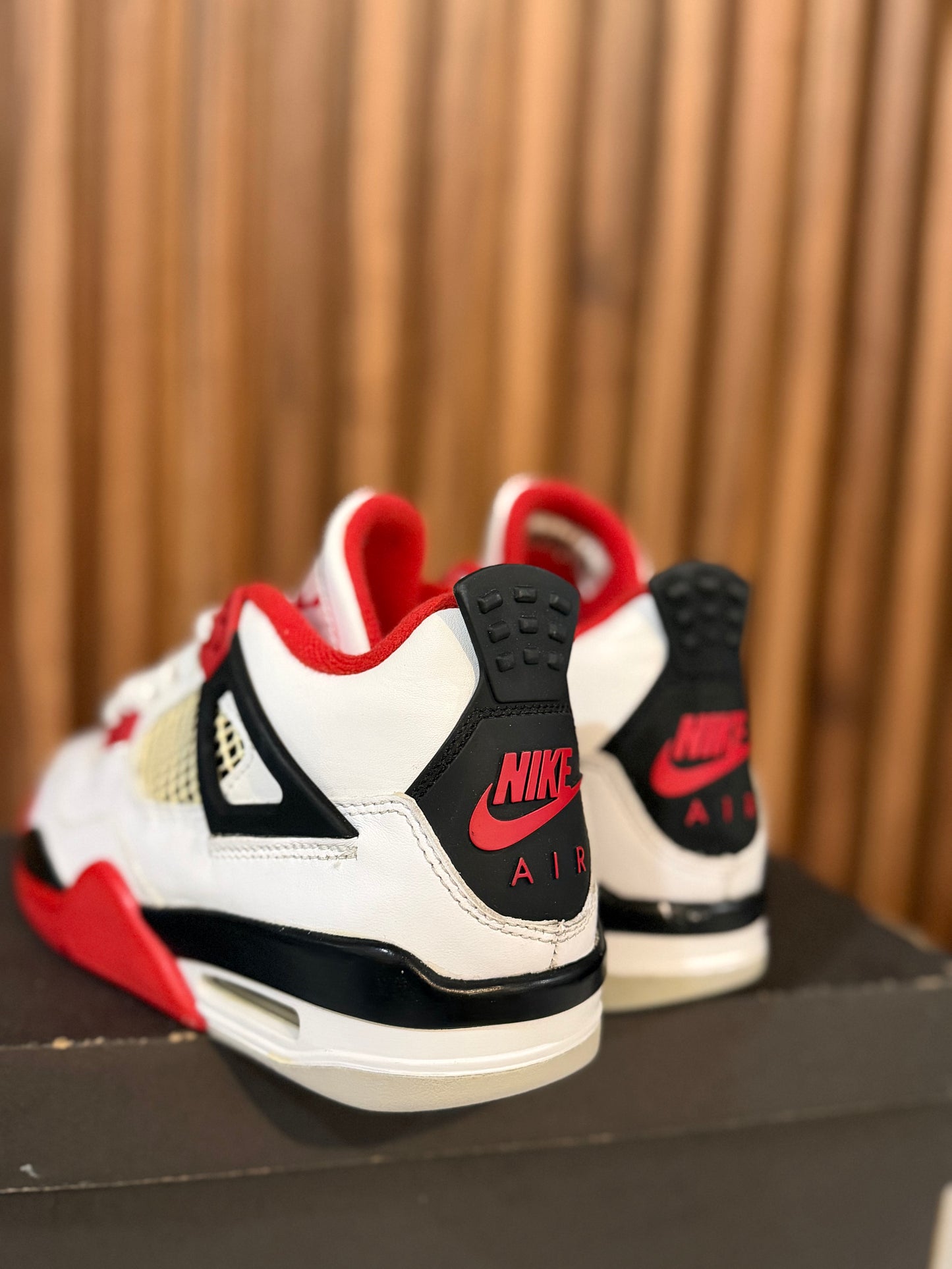 J4 Fire red 3Mx