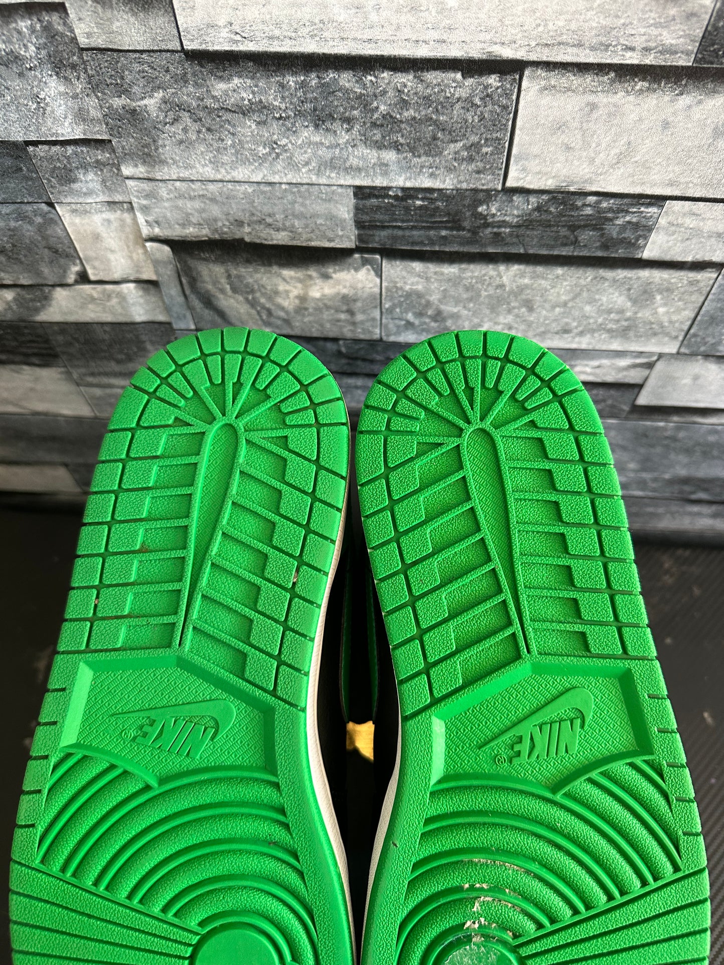 J1 Low Green 8.5Mx