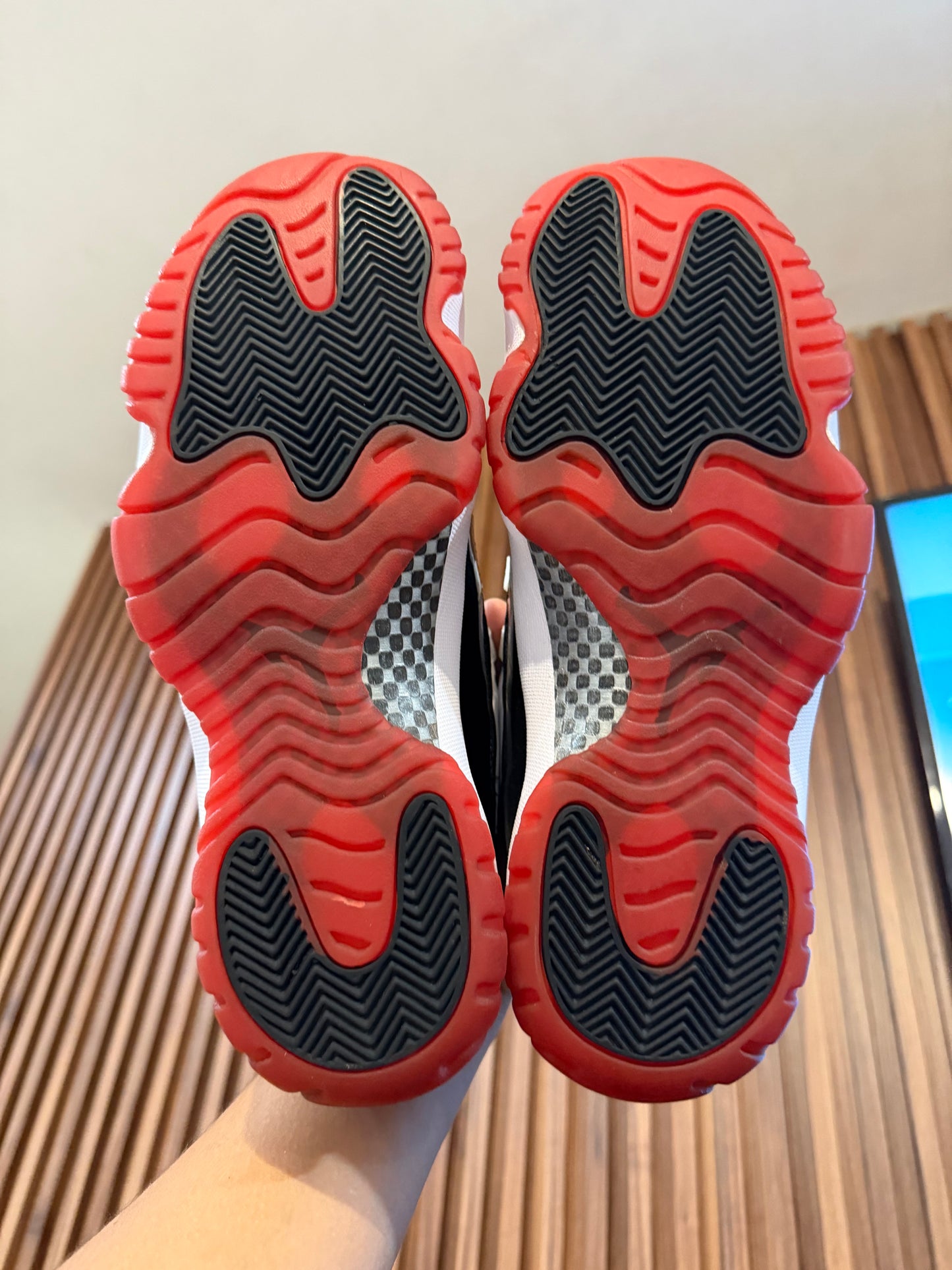 J11 Low bred 7.5Mx