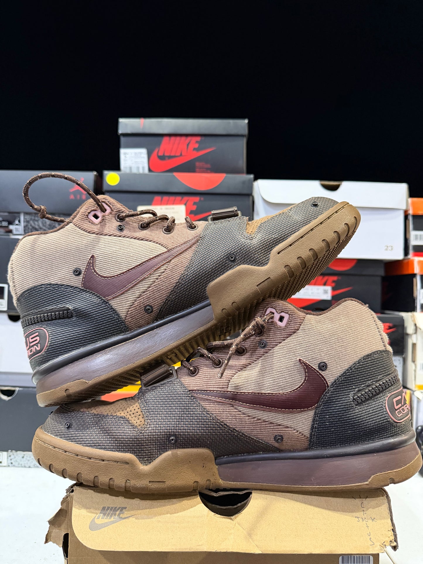 Trainer Travis 10Mx