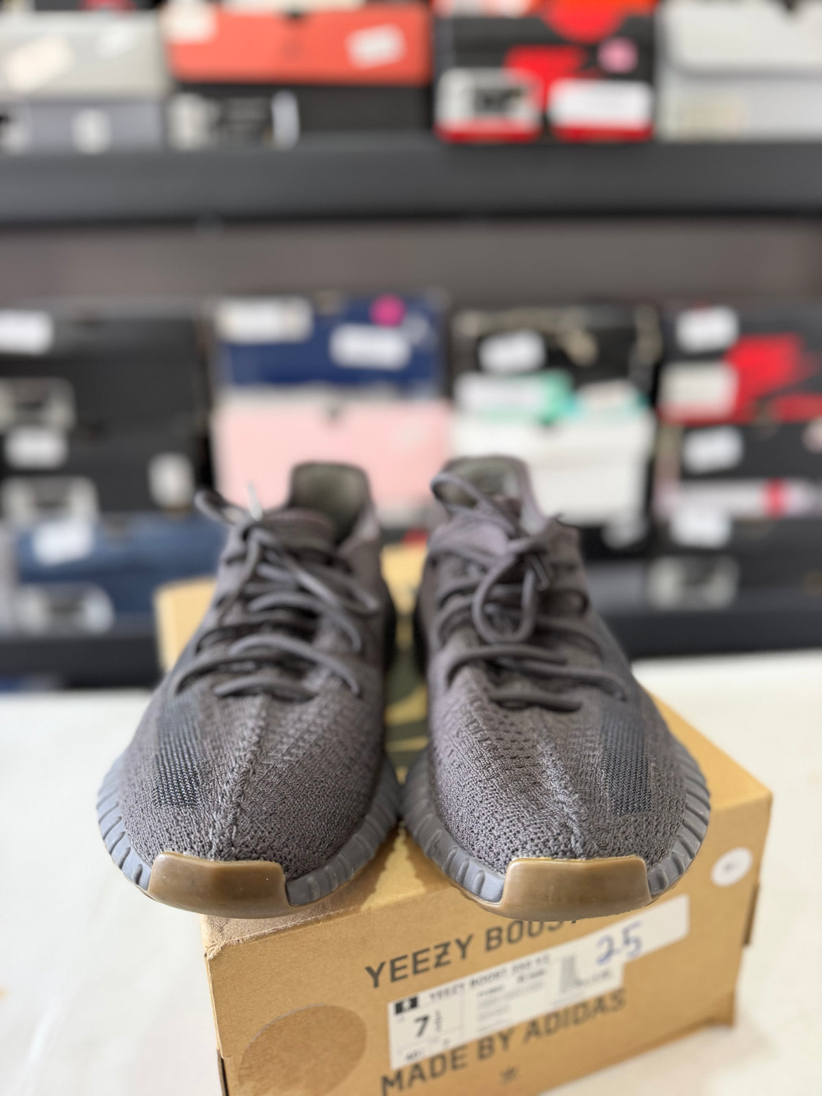 Yeezy 5.5Mx