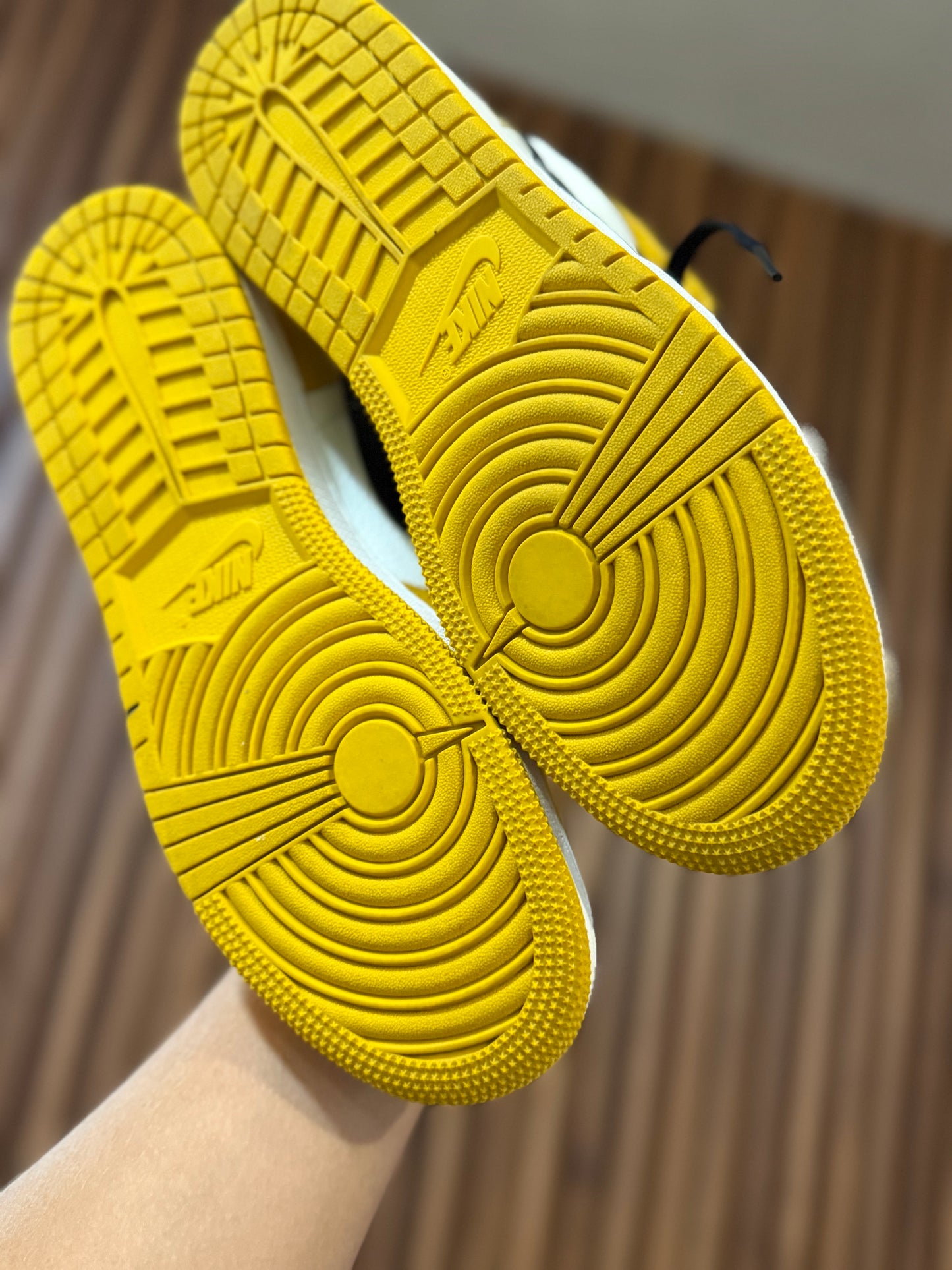 J1 Ochre 5Mx