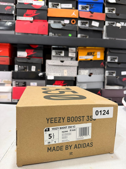 Yeezy 4Mx