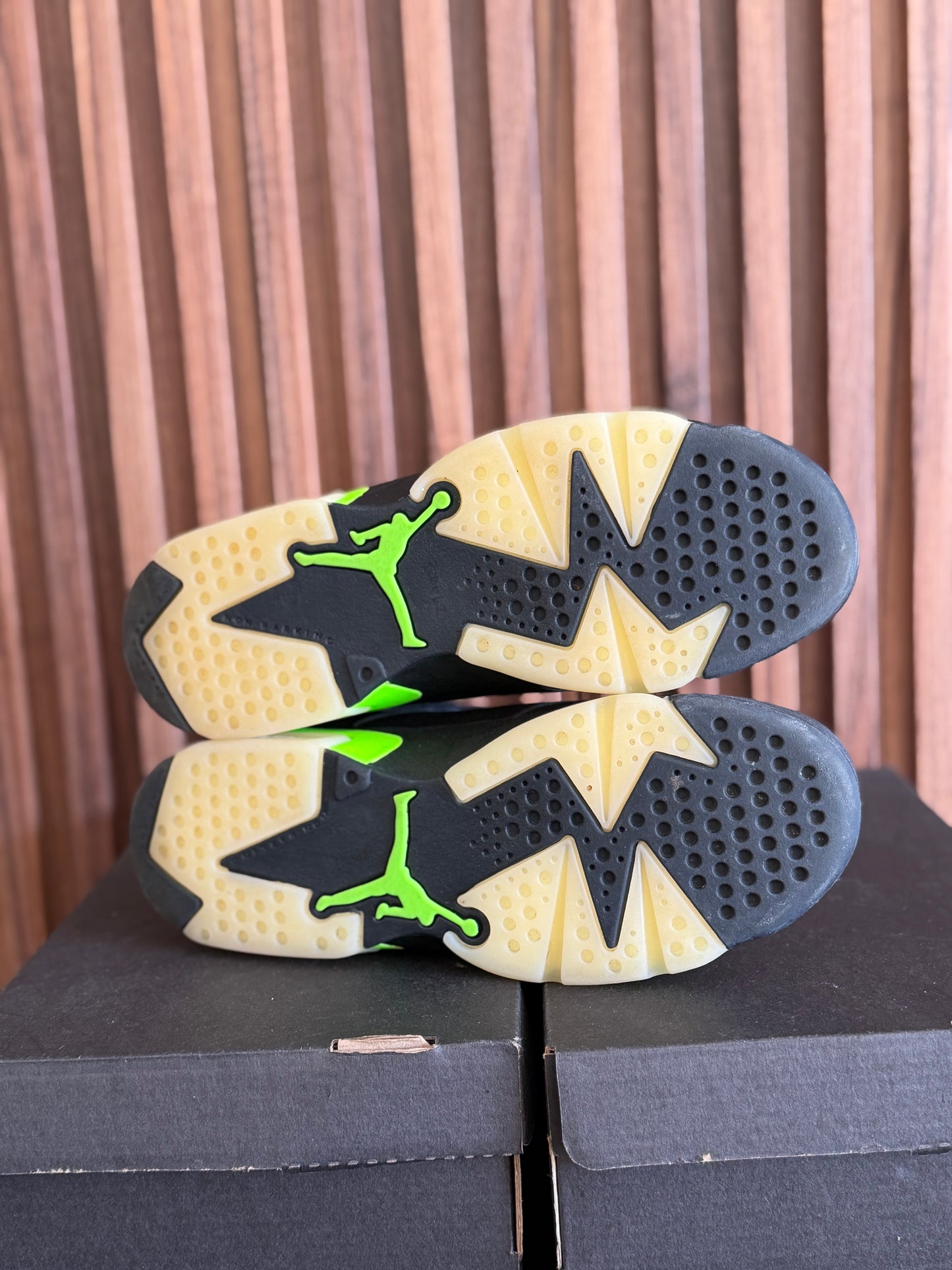 J6 Electric Green 4Mx