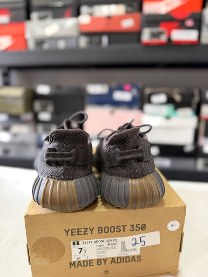 Yeezy 5.5Mx