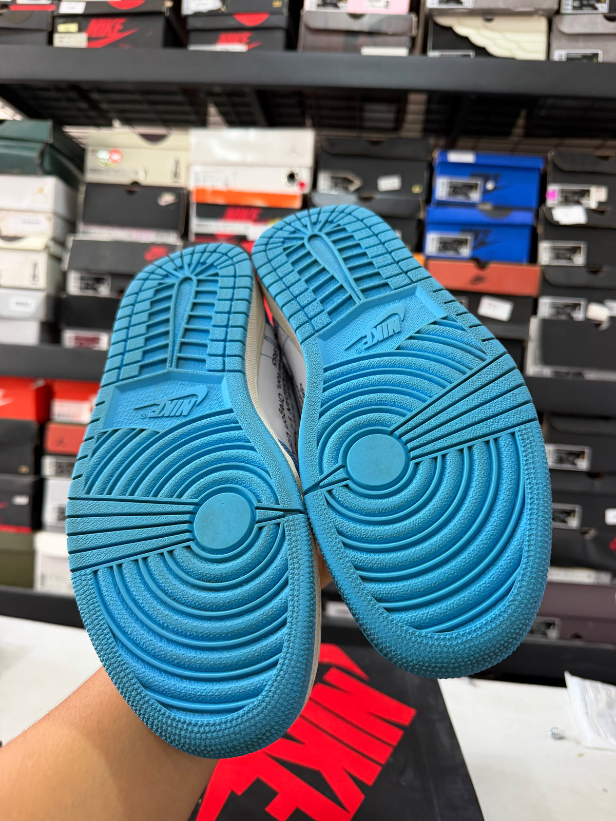J1 Off-White Unc 8Mx