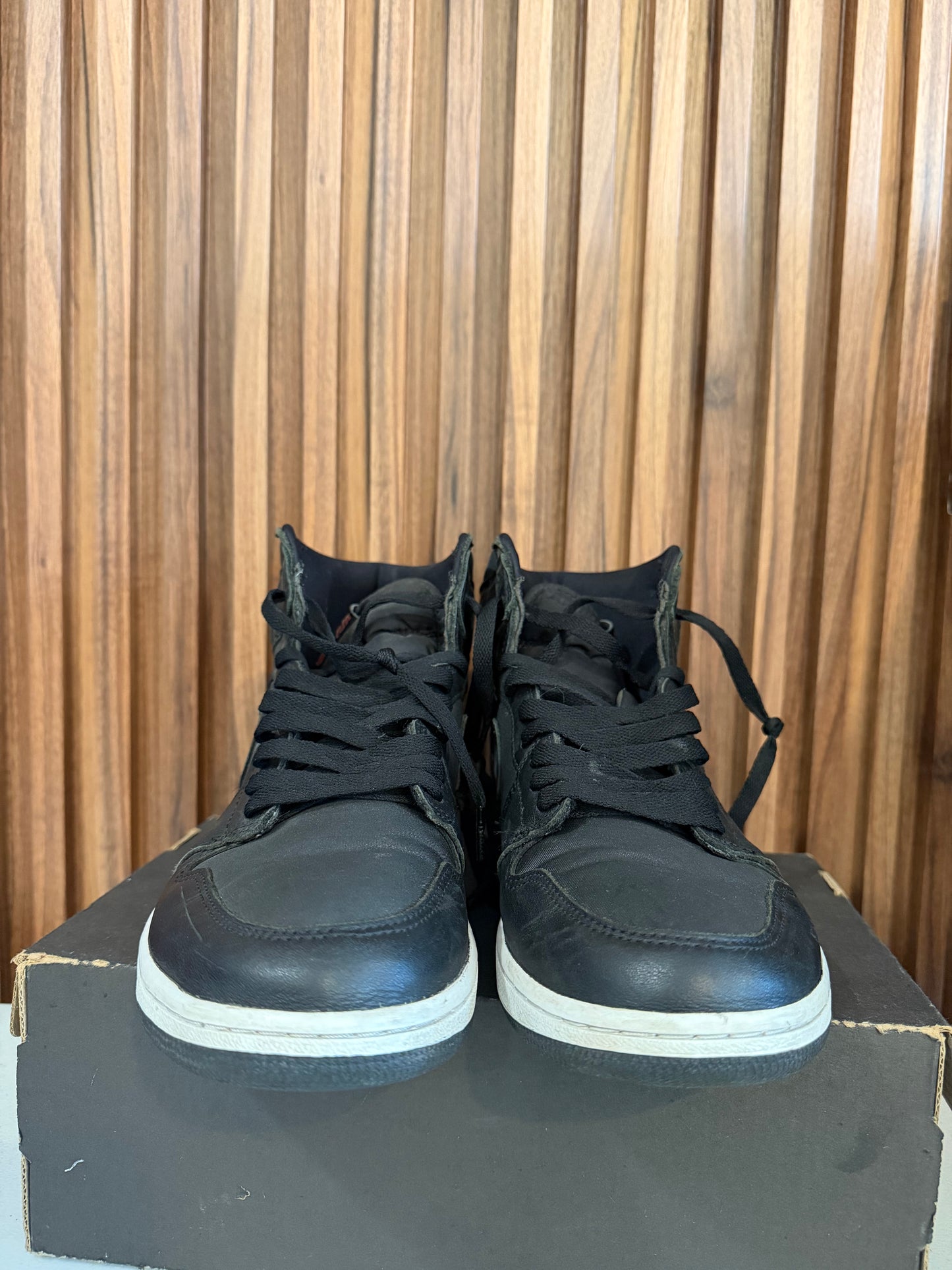 J1 Satin 8Mx