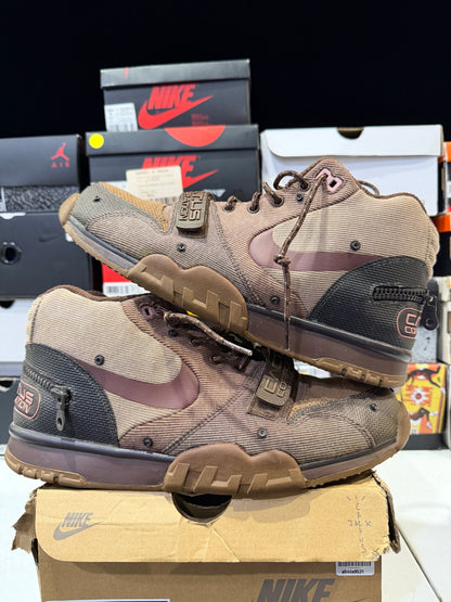 Trainer Travis 10Mx