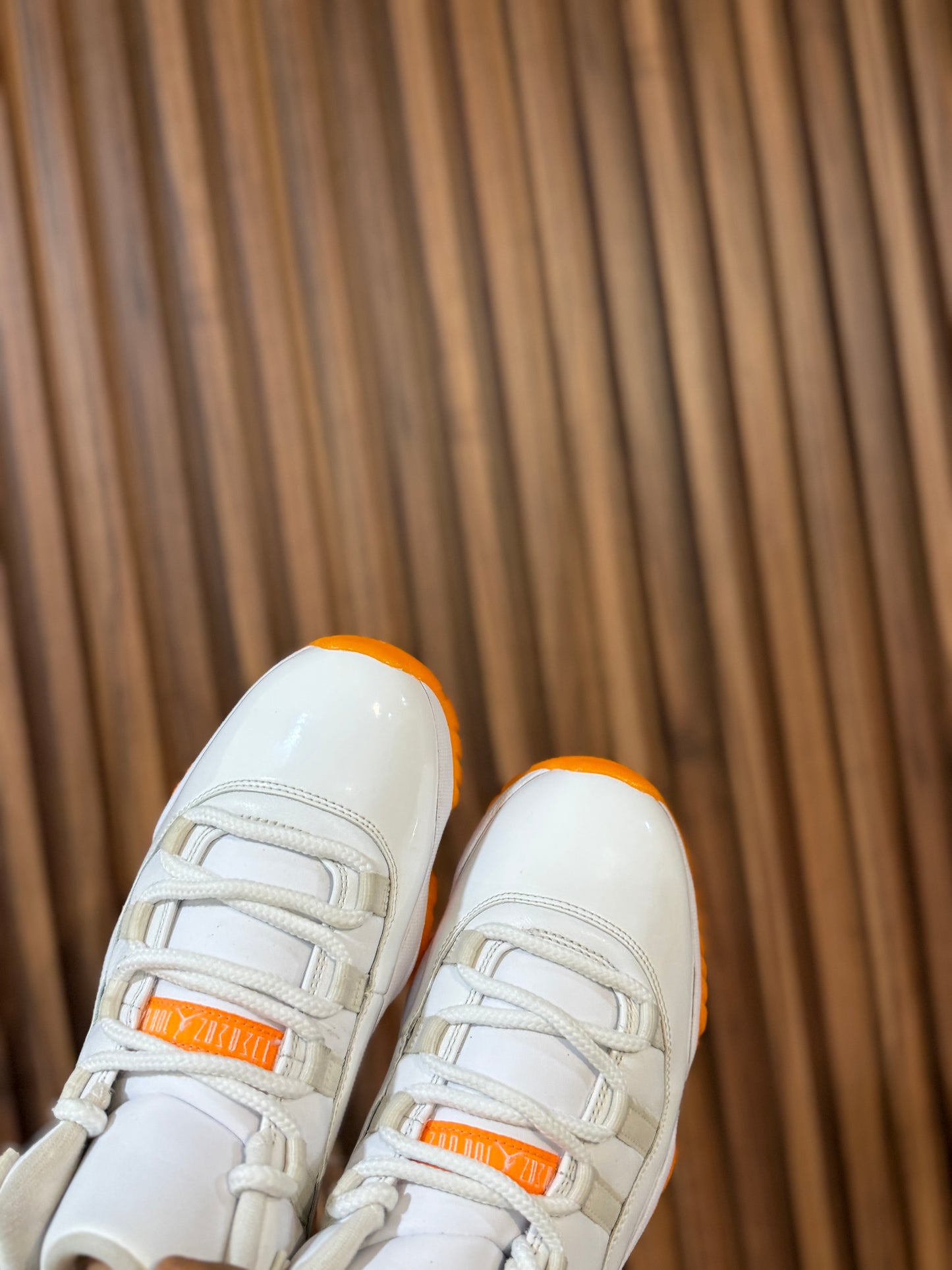 J11 Low 7Mx